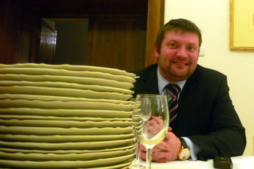 Ministr Řebíček s talíři